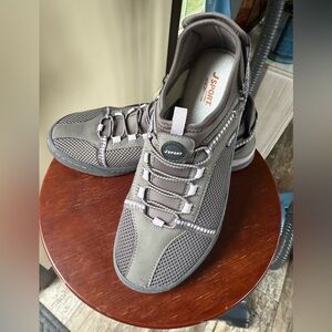 NIB J Sport by Jambu Tahoe Encore dark grey/ orchid athletic slip on shoes 9